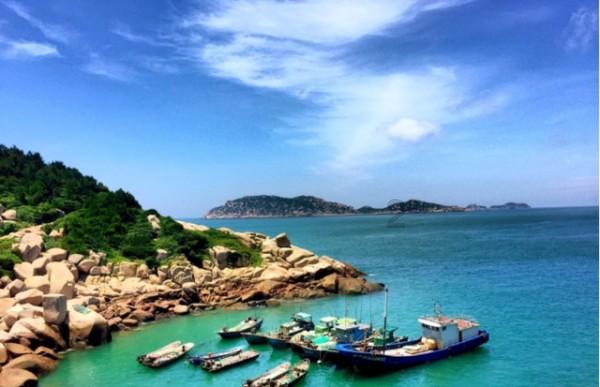 杨幂“陪酒照”流出，中年妇女的既视感，真的没啥区别